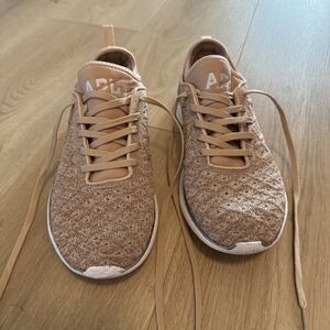 APL Techloom Phantom Womens Sz 8.5 Pink Rose Dust  Athletic Propelium Shoes